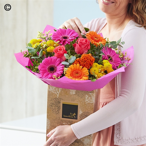 MOTHERS DAY BRIGHT HAND TIED WITHOUT LILIES